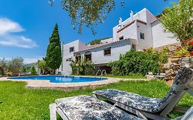 Casa Rosa, con encanto y piscina climatizada